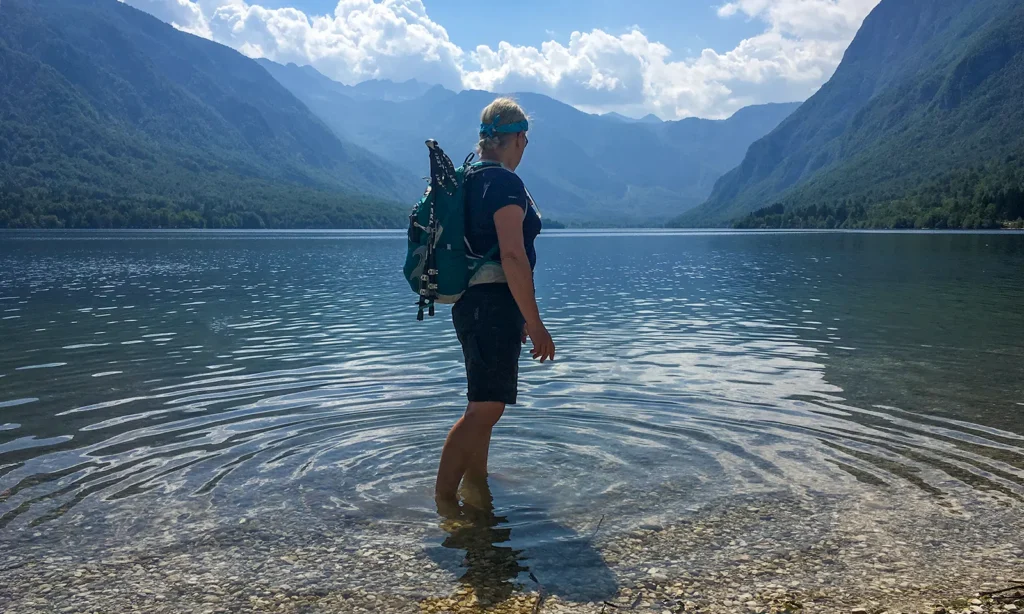 Walking Lakes and Valleys